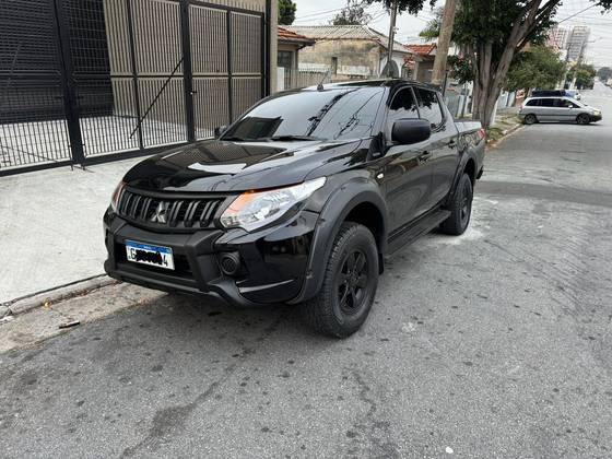 MITSUBISHI L200 TRITON 2.4 16V TURBO DIESEL OUTDOOR GLX CD 4X4 MANUAL